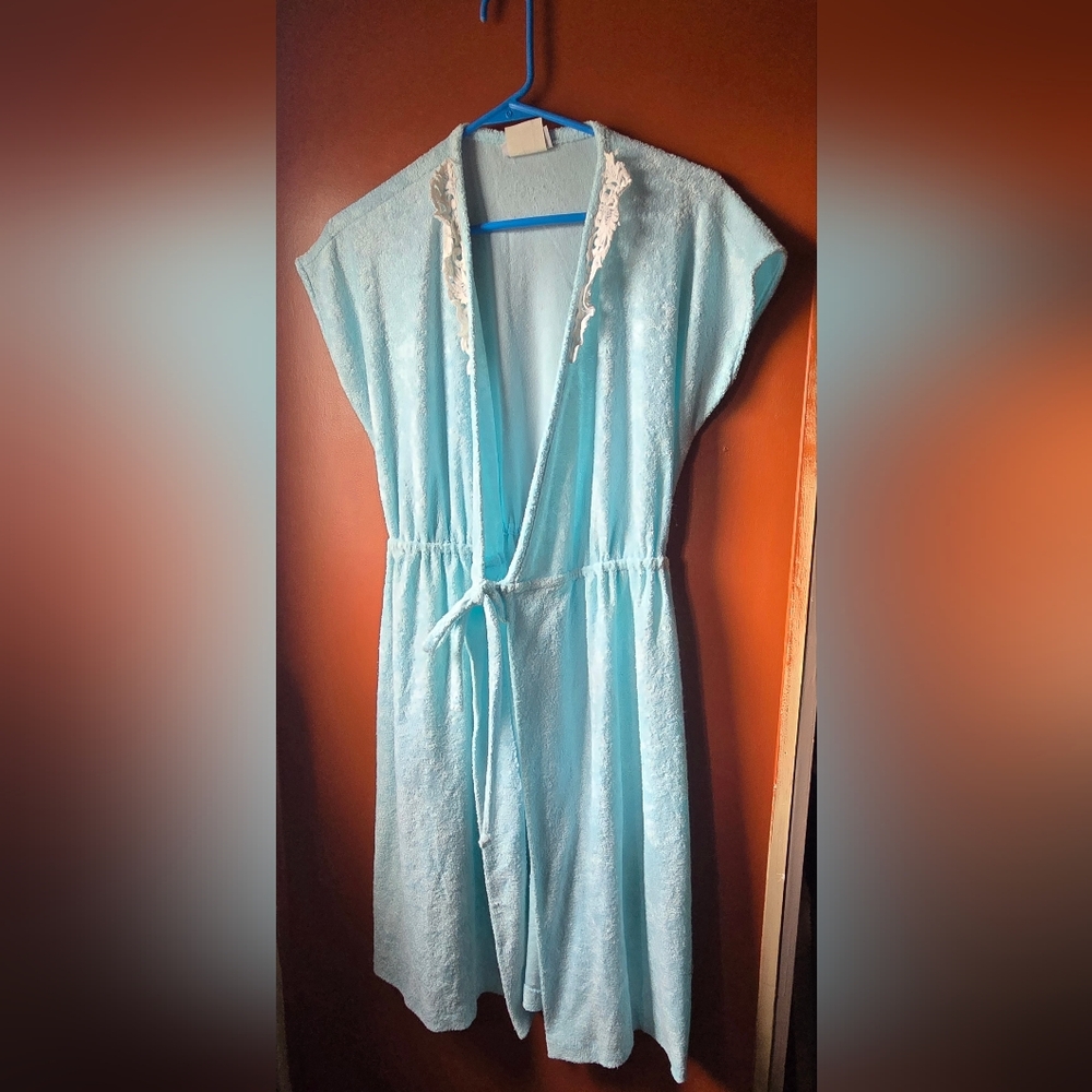Pre-owned Vintage Size 11/12 Blue Avon Fashion Wrap Around Bath Robe